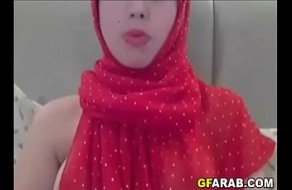 Arabe Fille En Hijab Se Masturbe